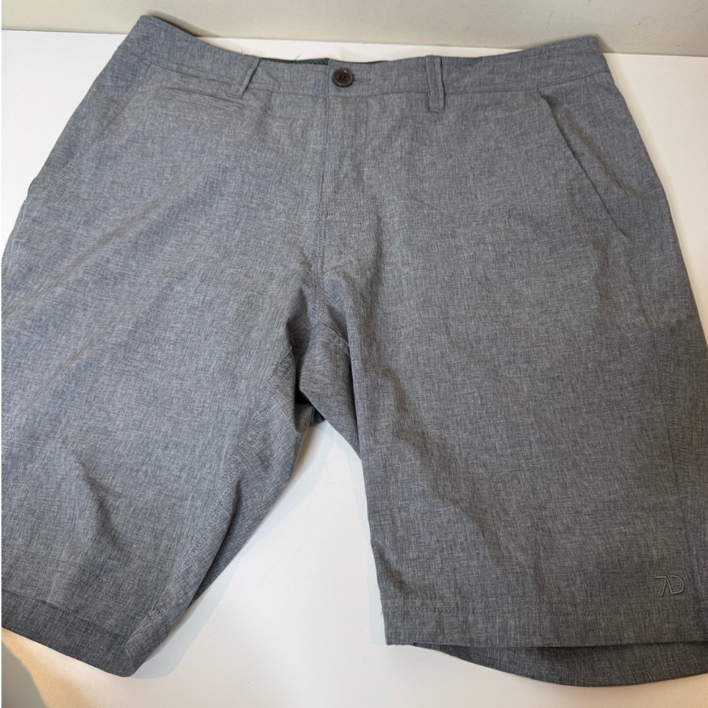 7 Diamonds Velocity Performance Shorts Size 32 Grey